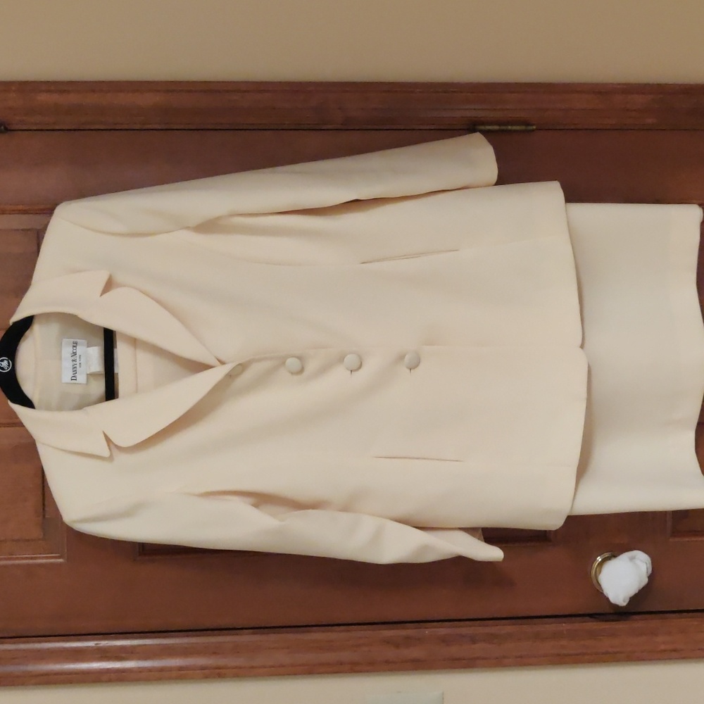 Danny & Nicole Light Yellow 2 Piece Suit Size 12P
